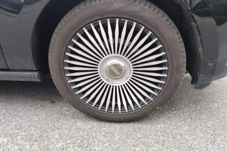 Used Lincoln Navigator 2018 3.5T Prestige Version China V Emission Standard Right Front Wheel Hub