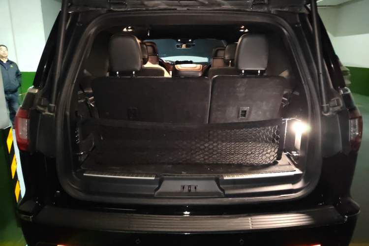 Used Lincoln Navigator 2018 3.5T Prestige Version China V Emission Standard Trunk