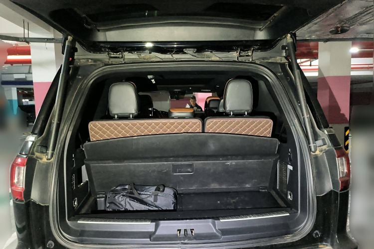 Used Lincoln Navigator 2018 3.5T Prestige Version China V Emission Standard Trunk