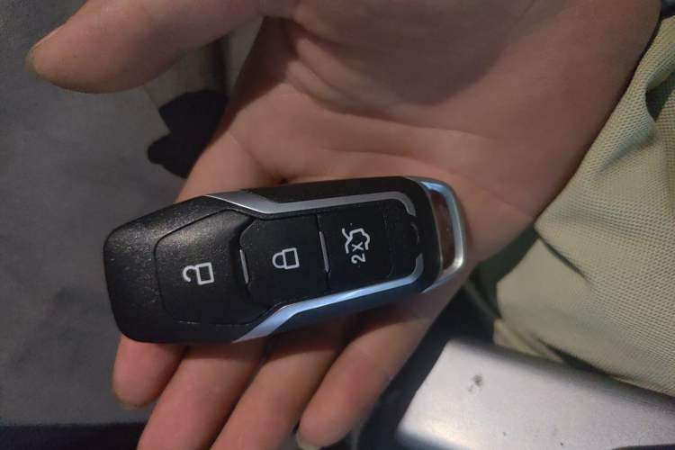 Used Lincoln Navigator 2018 3.5T Prestige Version China V Emission Standard Vehicle Key