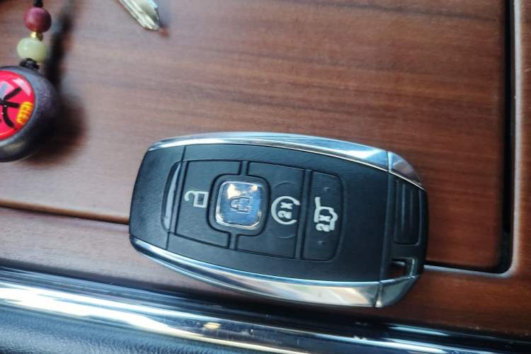 Used Lincoln Navigator 2018 3.5T Prestige Version China V Emission Standard Vehicle Key
