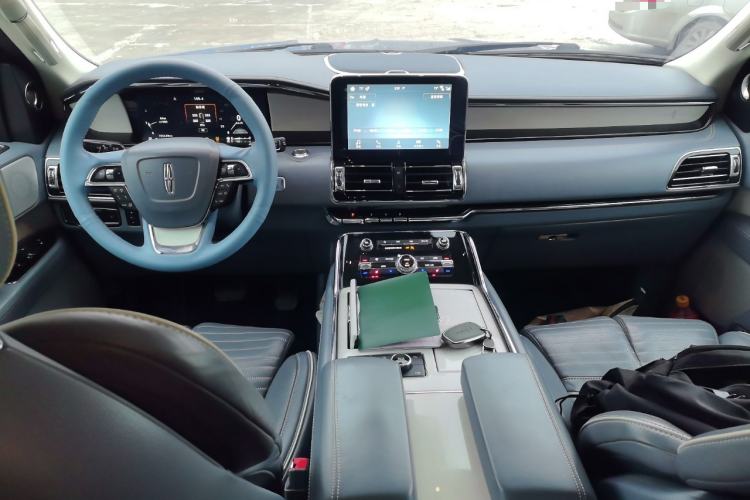 Used Lincoln Navigator 2018 3.5T Presidential Series China V Standard Center Console
