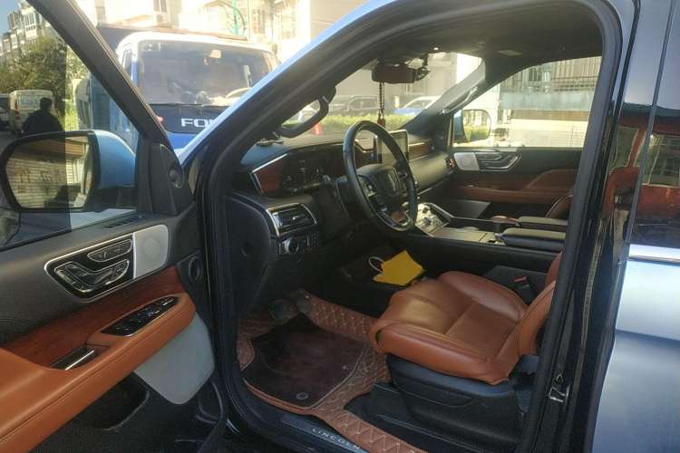 Used Lincoln Navigator 2018 3.5T Prestige Version China V Emission Standard Driver Seat
