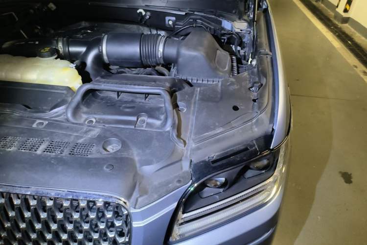 Used Lincoln Navigator 2018 3.5T Presidential Series China V Standard Engine Bay Left