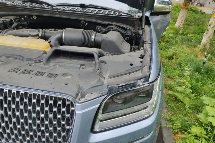 Used Lincoln Navigator 2018 3.5T Prestige Version China V Emission Standard Engine Bay Left