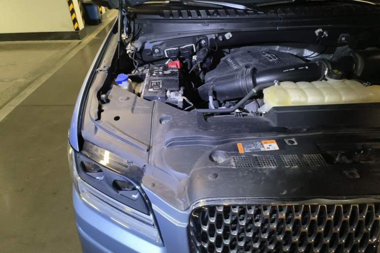 Used Lincoln Navigator 2018 3.5T Presidential Series China V Standard Engine Bay Right
