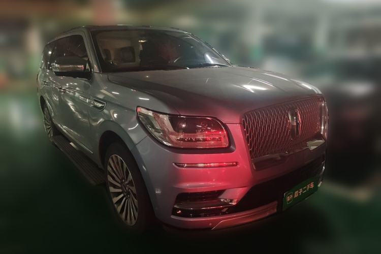 Used Lincoln Navigator 2018 3.5T Presidential Series China V Standard Front Right 45 Deg