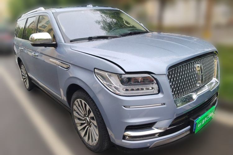 Used Lincoln Navigator 2018 3.5T Prestige Version China V Emission Standard Front Right 45 Deg