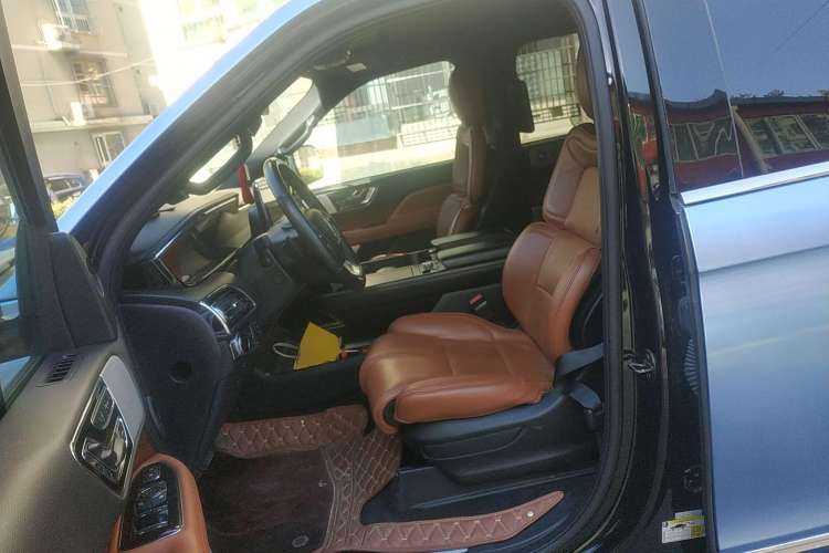Used Lincoln Navigator 2018 3.5T Prestige Version China V Emission Standard Left Front Seat