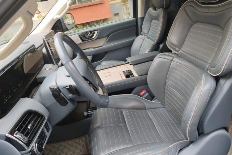 Used Lincoln Navigator 2018 3.5T Prestige Version China V Emission Standard Left Front Seat