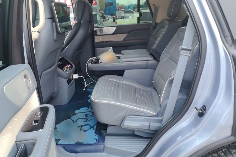 Used Lincoln Navigator 2018 3.5T Presidential Series China V Standard Left Rear Seat