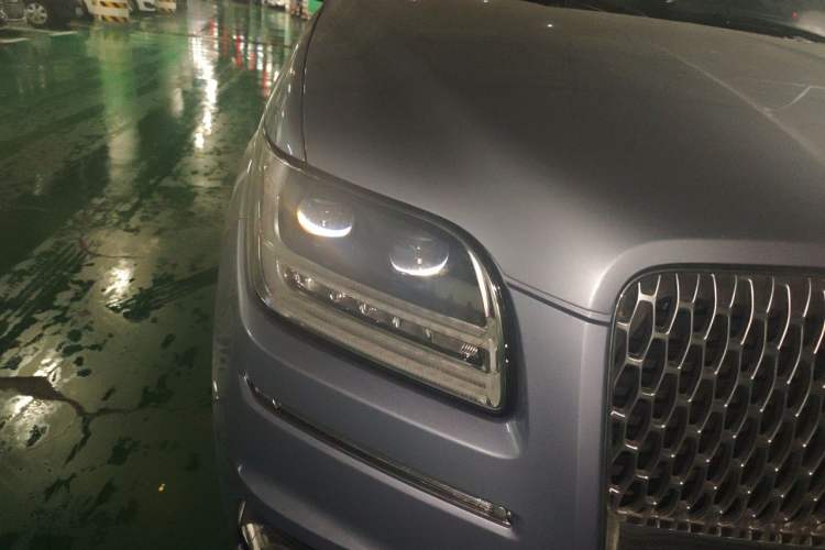 Used Lincoln Navigator 2018 3.5T Presidential Series China V Standard Right Front Headlight