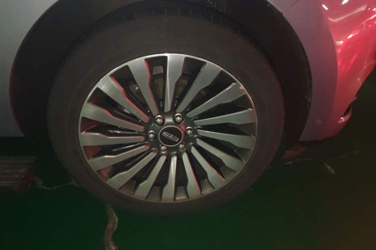 Used Lincoln Navigator 2018 3.5T Presidential Series China V Standard Right Front Wheel Hub