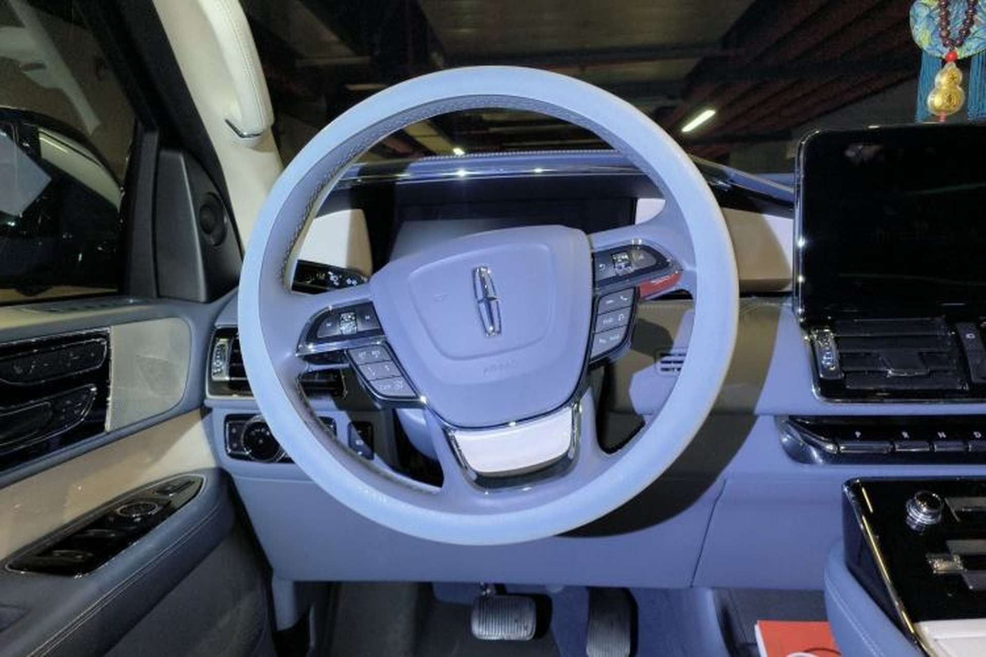 Used Lincoln Navigator 2018 3.5T Presidential Series China V Standard Steering Wheel