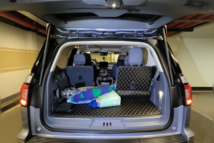 Used Lincoln Navigator 2018 3.5T Presidential Series China V Standard Trunk