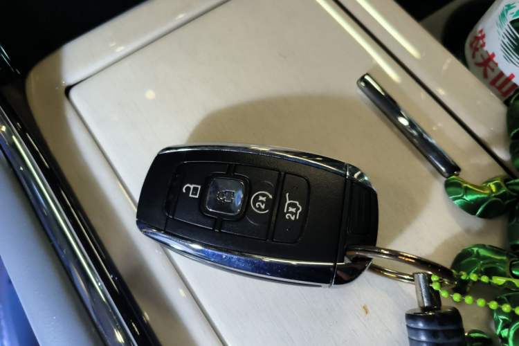 Used Lincoln Navigator 2018 3.5T Presidential Series China V Standard Vehicle Key