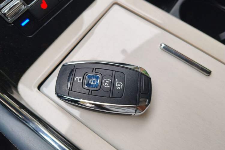 Used Lincoln Navigator 2018 3.5T Prestige Version China V Emission Standard Vehicle Key