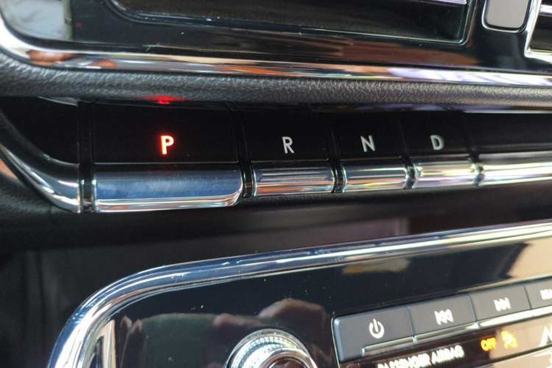 Used Lincoln Navigator 2018 3.5T Prestige Version China V Emission Standard Gear Lever