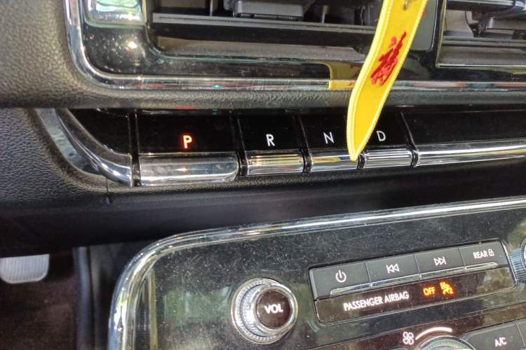 Used Lincoln Navigator 2018 3.5T Prestige Version China V Emission Standard Gear Lever