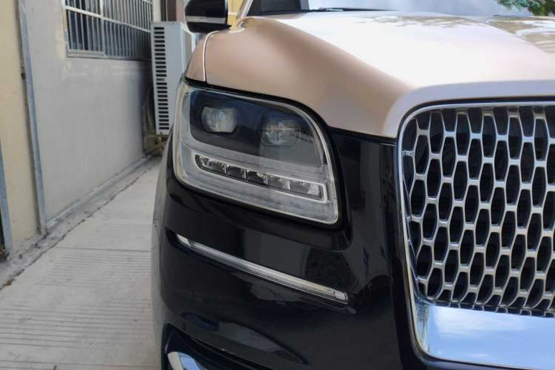 Used Lincoln Navigator 2018 3.5T Prestige Version China V Emission Standard Right Front Headlight