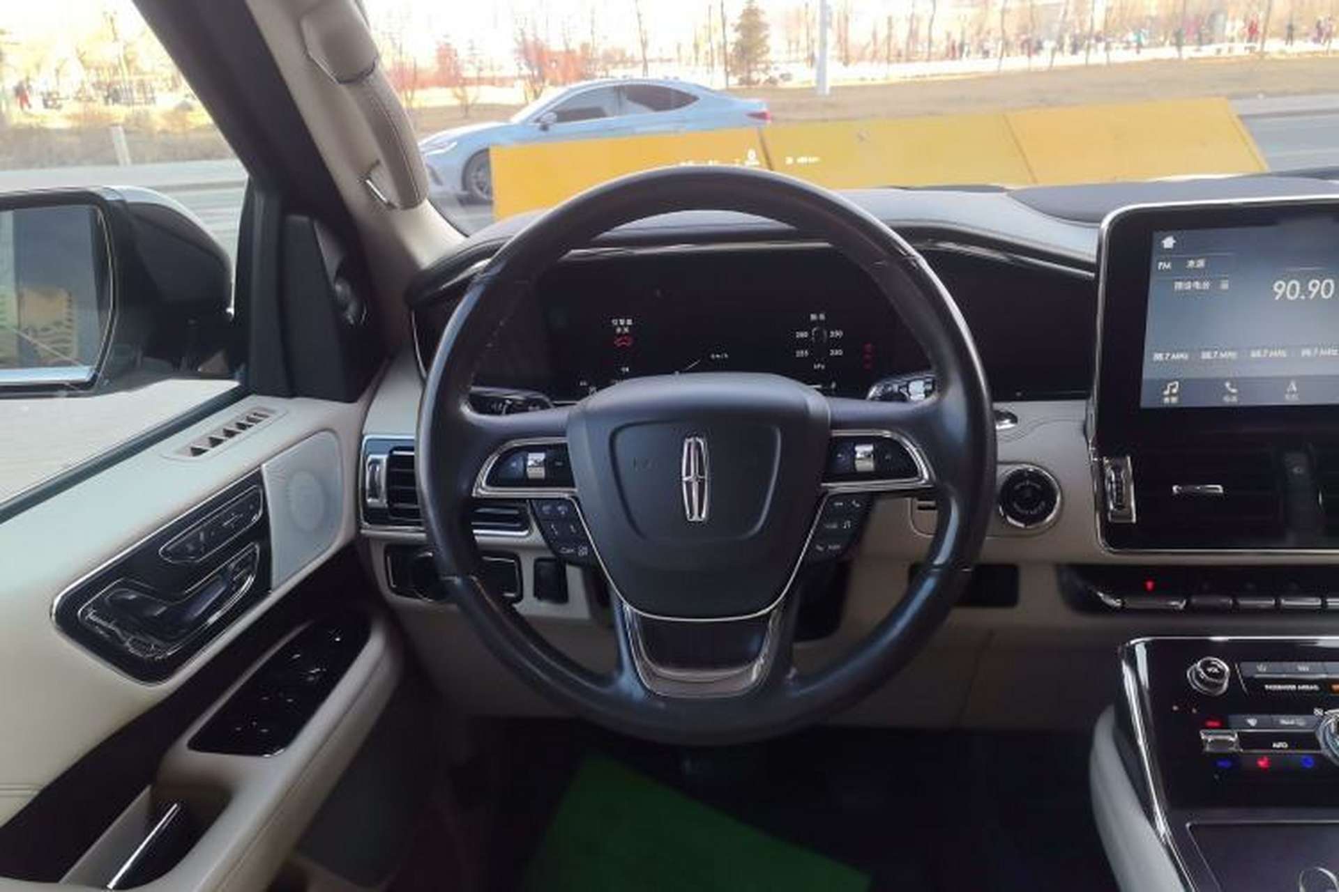 Used Lincoln Navigator  Steering Wheel