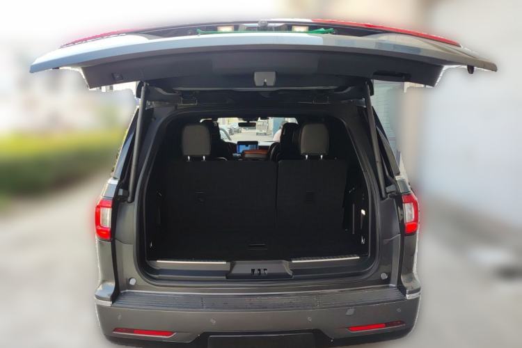Used Lincoln Navigator 2018 3.5T Prestige Version China V Emission Standard Trunk