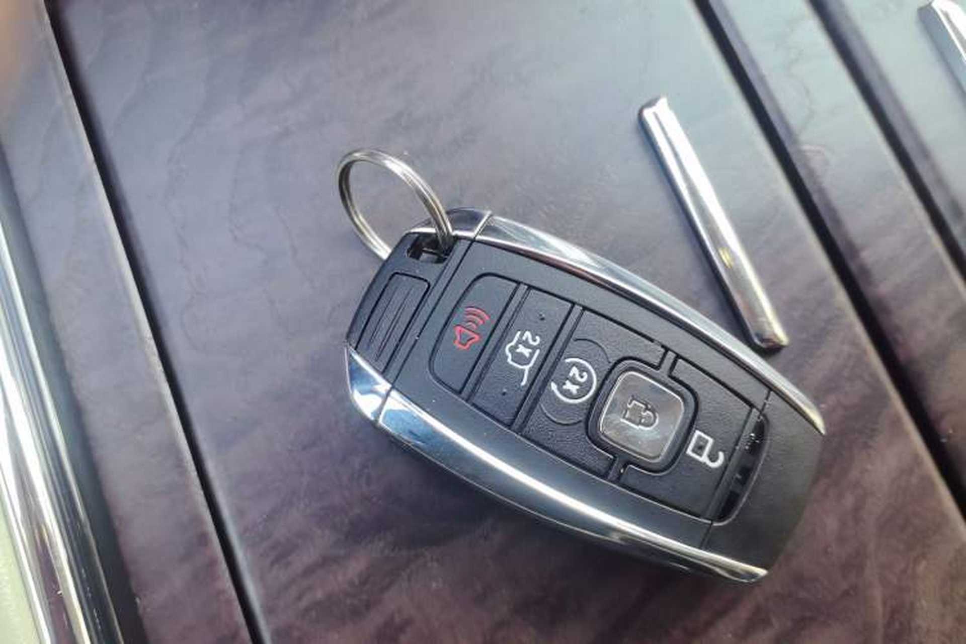 Used Lincoln Navigator  Vehicle Key