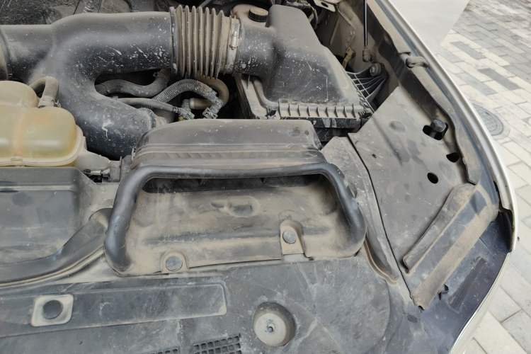 Used Lincoln Navigator 2018 3.5T Prestige Version China V Emission Standard Engine Bay Left