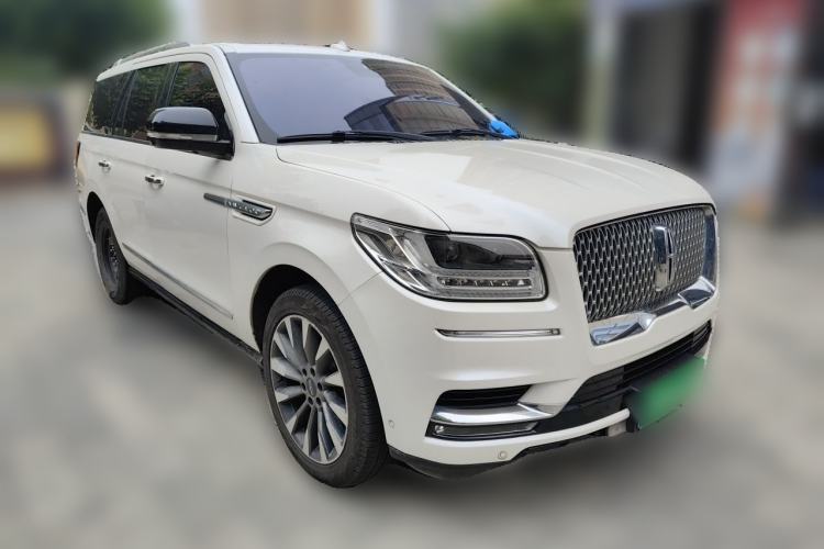 Used Lincoln Navigator 2018 3.5T Prestige Version China V Emission Standard Front Right 45 Deg