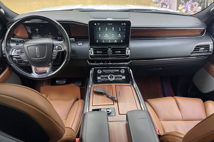 Used Lincoln Navigator 2018 3.5T Prestige Version China V Emission Standard Interior 1