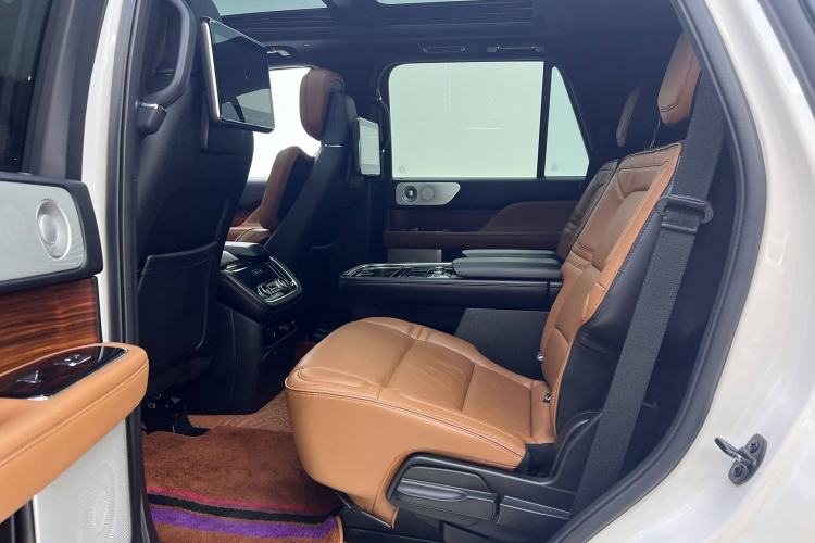 Used Lincoln Navigator 2018 3.5T Prestige Version China V Emission Standard Interior 6