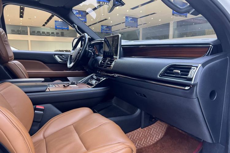 Used Lincoln Navigator 2018 3.5T Prestige Version China V Emission Standard Interior 9