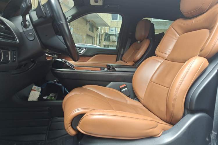Used Lincoln Navigator 2018 3.5T Prestige Version China V Emission Standard Left Front Seat