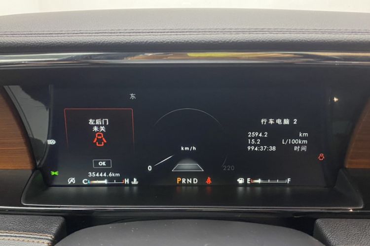 Used Lincoln Navigator 2018 3.5T Prestige Version China V Emission Standard Odometer Close Up