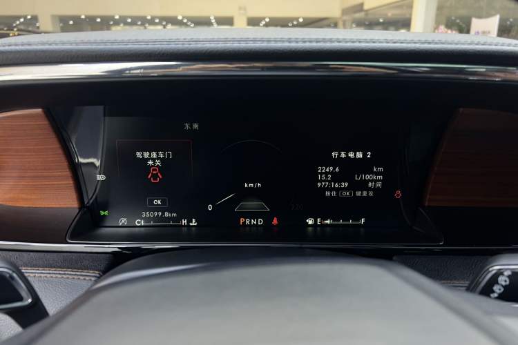 Used Lincoln Navigator 2018 3.5T Prestige Version China V Emission Standard Odometer Close Up