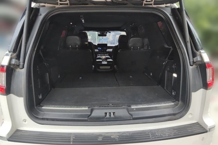 Used Lincoln Navigator 2018 3.5T Prestige Version China V Emission Standard Trunk