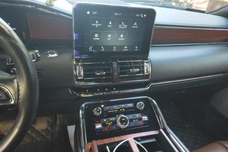 Used Lincoln Navigator 2018 3.5T Prestige Version China V Emission Standard Audio And AC Panel