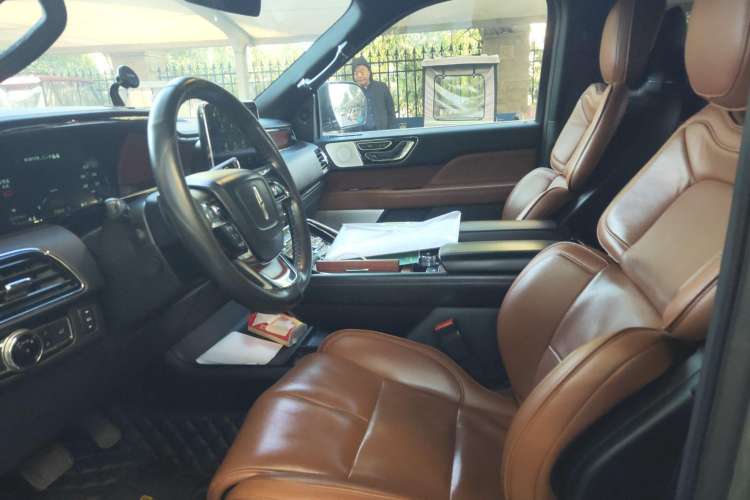 Used Lincoln Navigator 2018 3.5T Prestige Version China V Emission Standard Left Front Seat