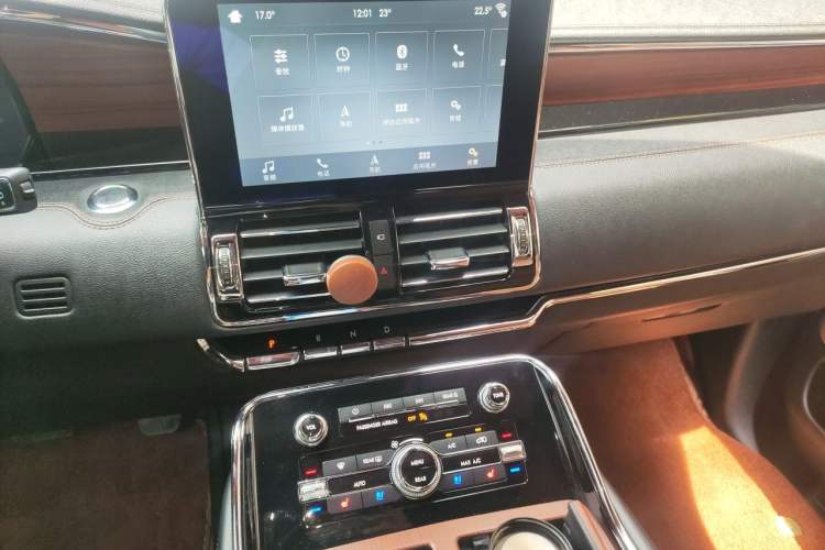 Used Lincoln Navigator 2019 3.5T Prestige Version China VI Standard Audio And AC Panel