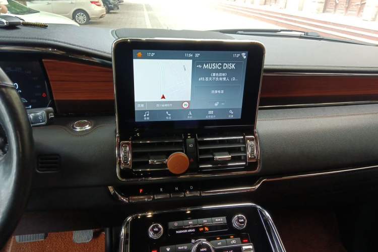 Used Lincoln Navigator 2019 3.5T Prestige Version China VI Standard Audio And AC Panel