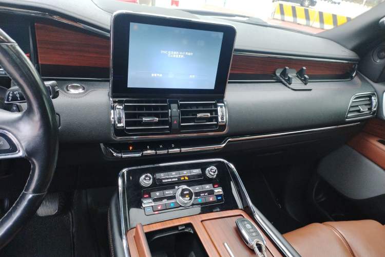 Used Lincoln Navigator 2019 3.5T Prestige Version China VI Standard Audio And AC Panel