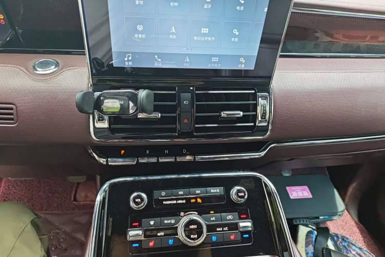 Used Lincoln Navigator 2019 3.5T Presidential Series China VI Standard Audio And AC Panel