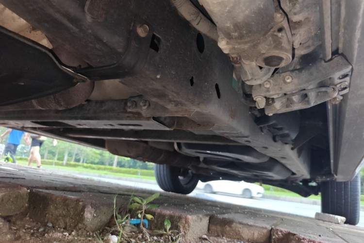 Used Lincoln Navigator  Chassis Front Left