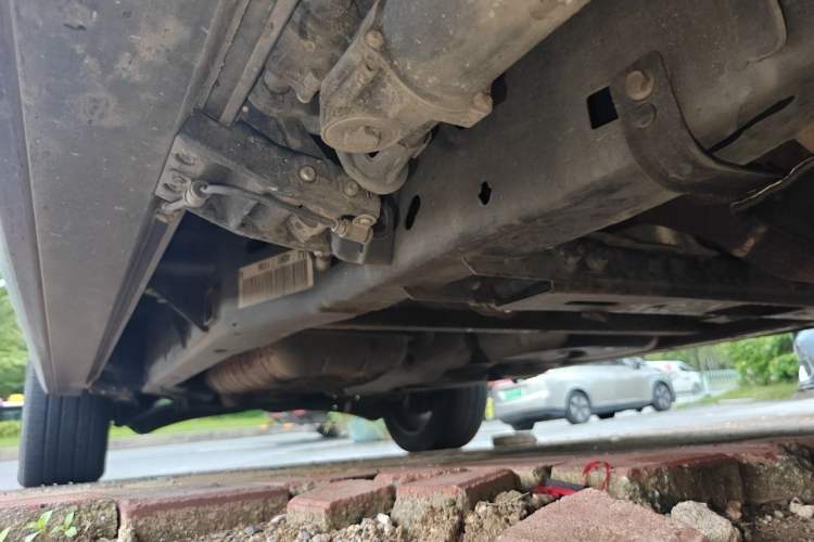 Used Lincoln Navigator  Chassis Front Right