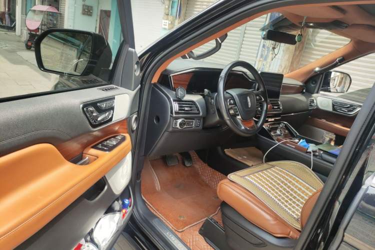 Used Lincoln Navigator 2019 3.5T Prestige Version China VI Standard Driver Seat