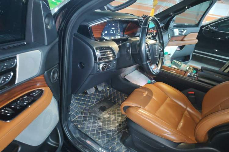 Used Lincoln Navigator 2019 3.5T Prestige Version China VI Standard Driver Seat