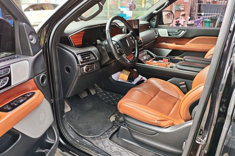 Used Lincoln Navigator 2019 3.5T Prestige Version China VI Standard Driver Seat