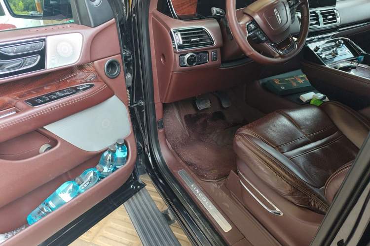 Used Lincoln Navigator 2019 3.5T Presidential Series China VI Standard Driver Seat
