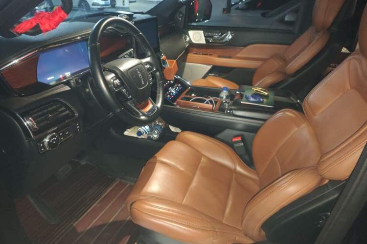 Used Lincoln Navigator 2019 3.5T Prestige Version China VI Standard Driver Seat