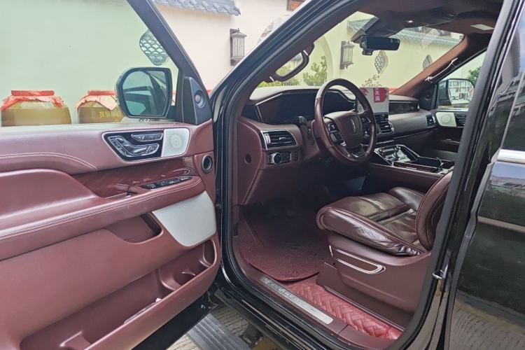 Used Lincoln Navigator 2019 3.5T Presidential Series China VI Standard Driver Seat